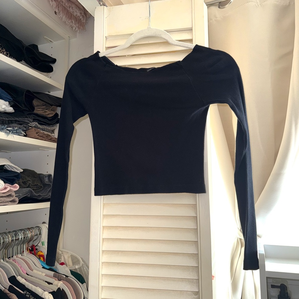 Brandy Melville Long Sleeve Top in Navy